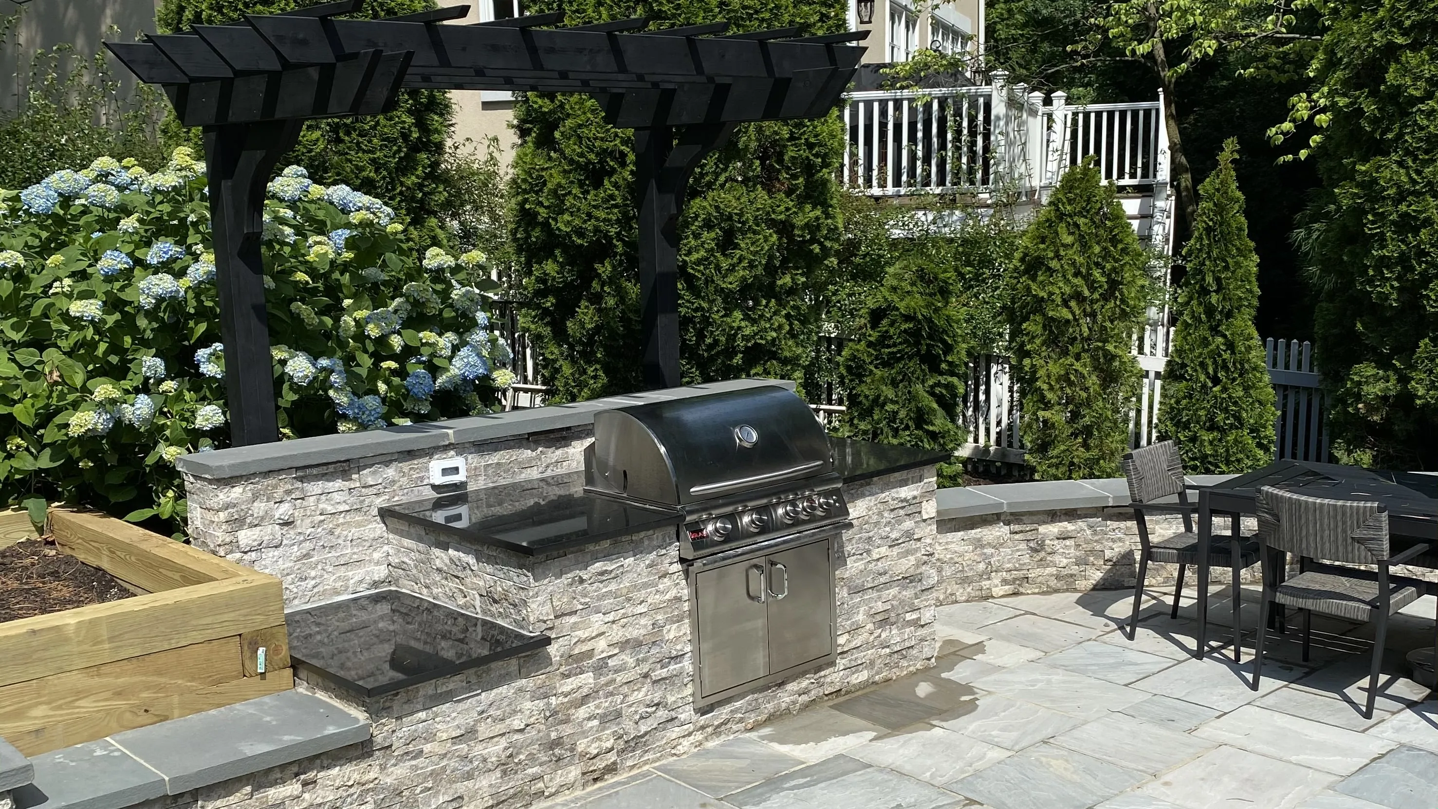 gallery-beautiful-outdoor-patio-installation-in-residential-property